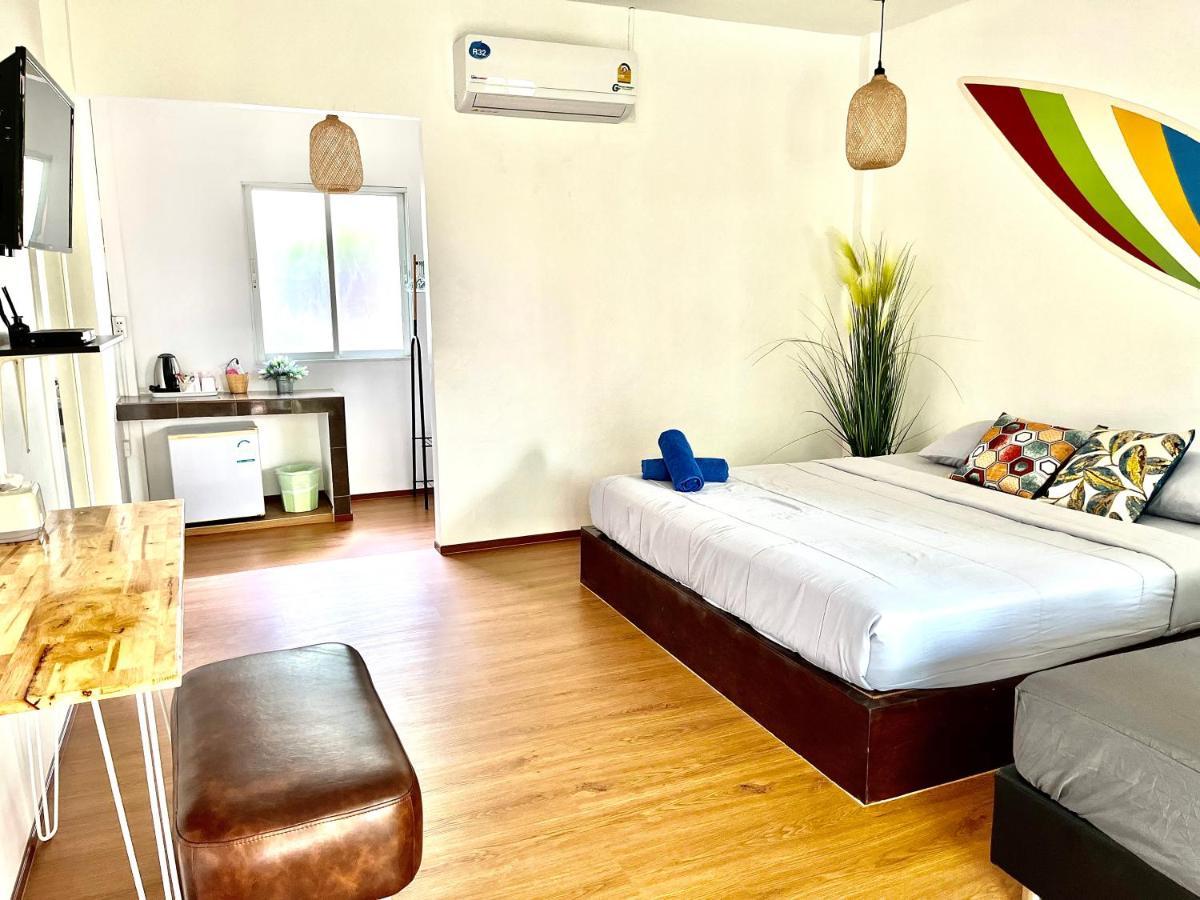 Insook Ko Larn Resort Exterior photo