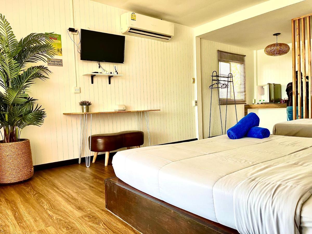 Insook Ko Larn Resort Exterior photo