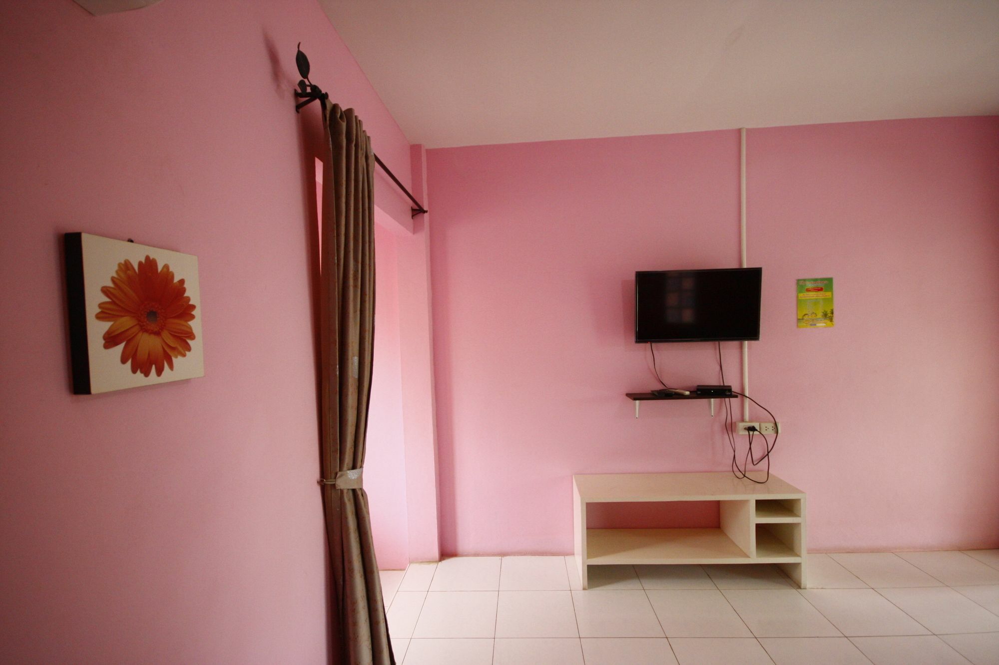 Insook Ko Larn Resort Exterior photo